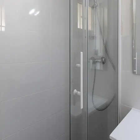 Comfortable Apt In アパート アグド